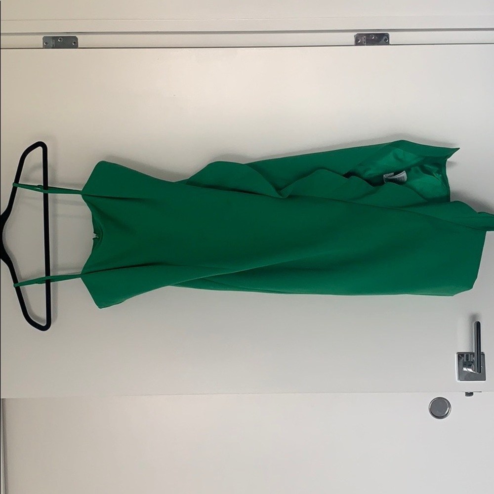AMAZING green dress!